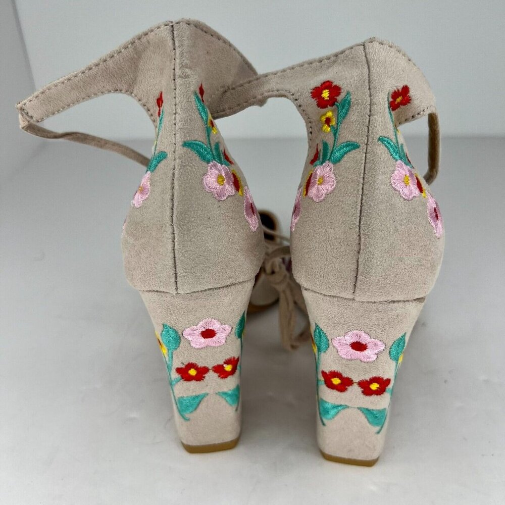Fashion Womens Cream Suede Floral Block Pointed Toe Slip On Size 42 Pump Heels - Picture 5 of 9